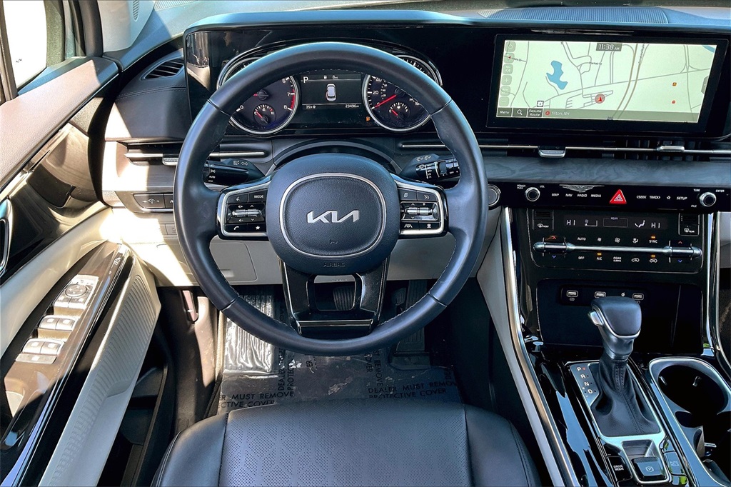 2023 Kia Carnival EX - Photo 17
