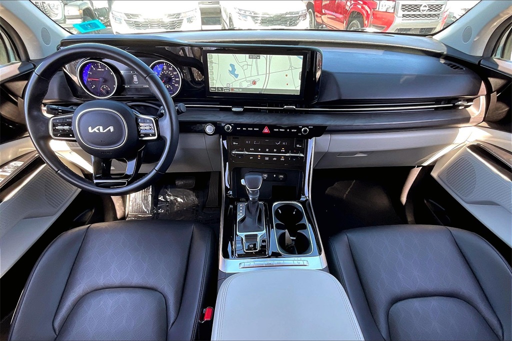 2023 Kia Carnival EX - Photo 21