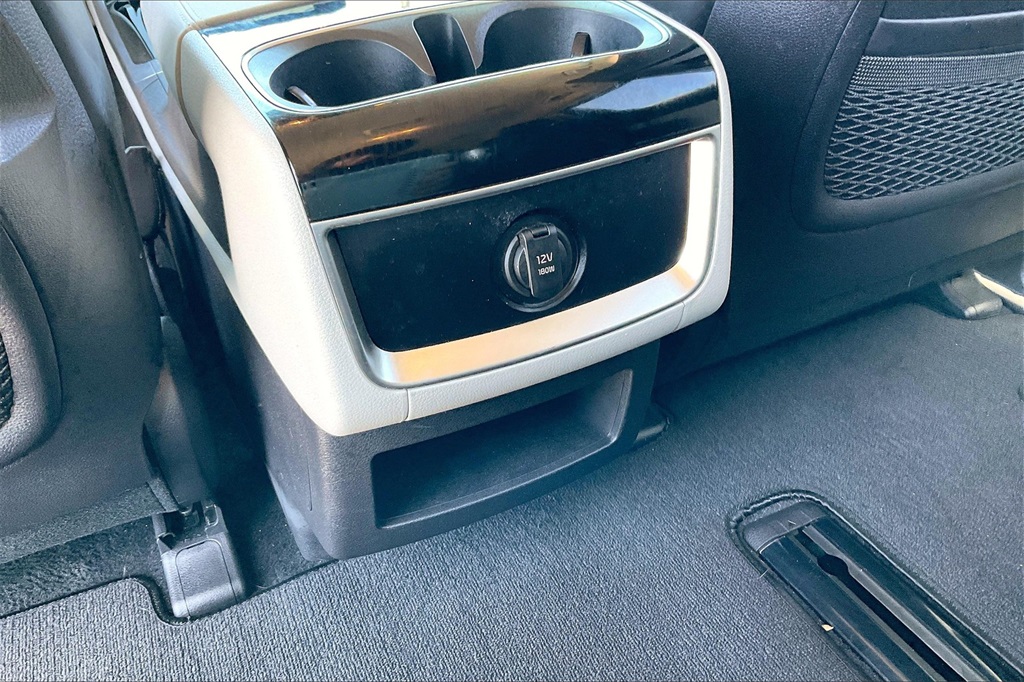 2023 Kia Carnival EX - Photo 27