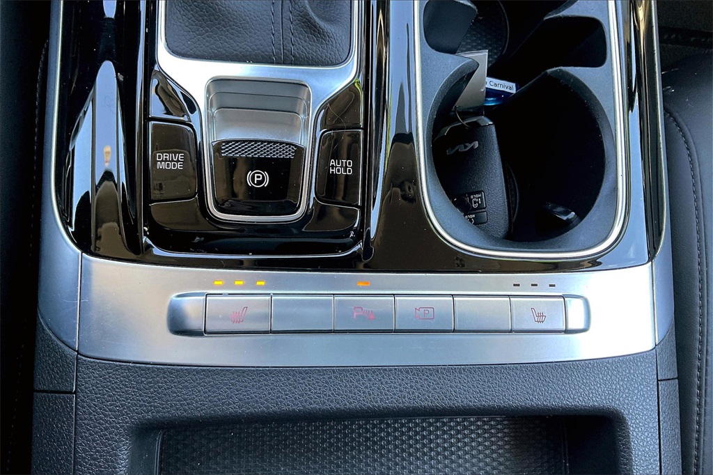 2023 Kia Carnival EX - Photo 33