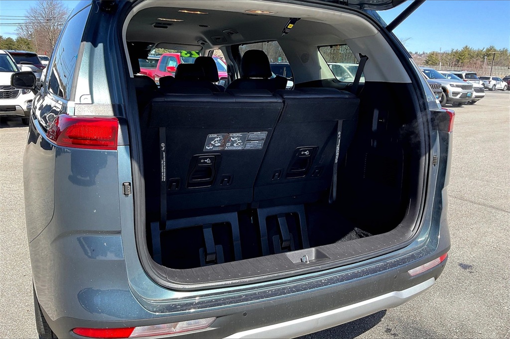 2023 Kia Carnival EX - Photo 35