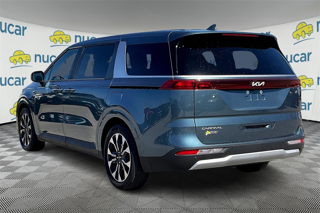 2023 Kia Carnival EX - Photo 4