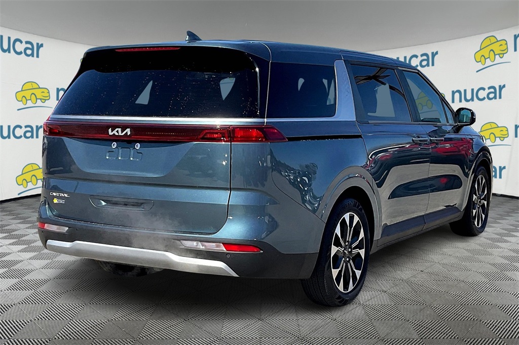 2023 Kia Carnival EX - Photo 6