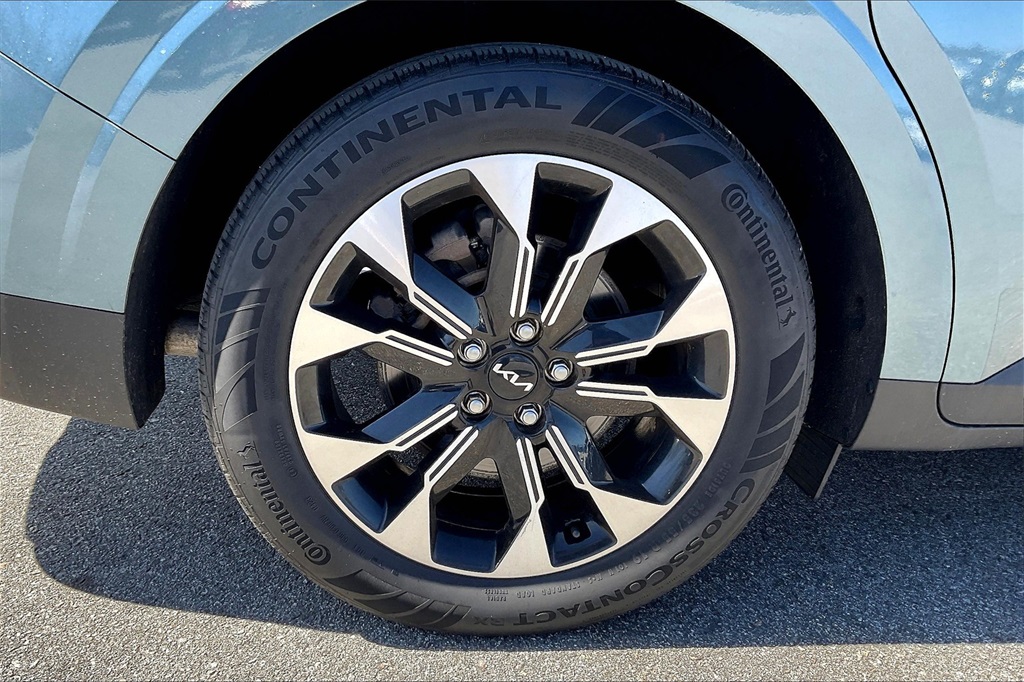 2023 Kia Carnival EX - Photo 7