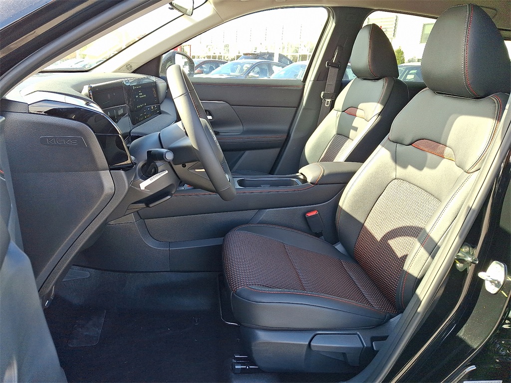 2026 Nissan Kicks SR - Photo 9