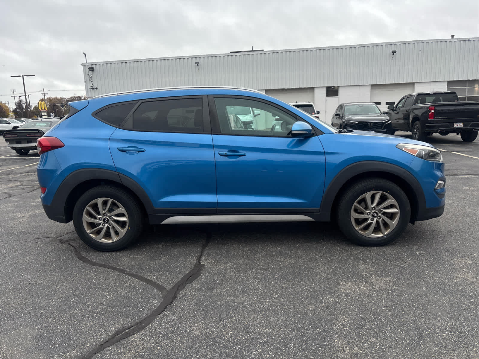 2017 Hyundai Tucson SE Plus - Photo 4