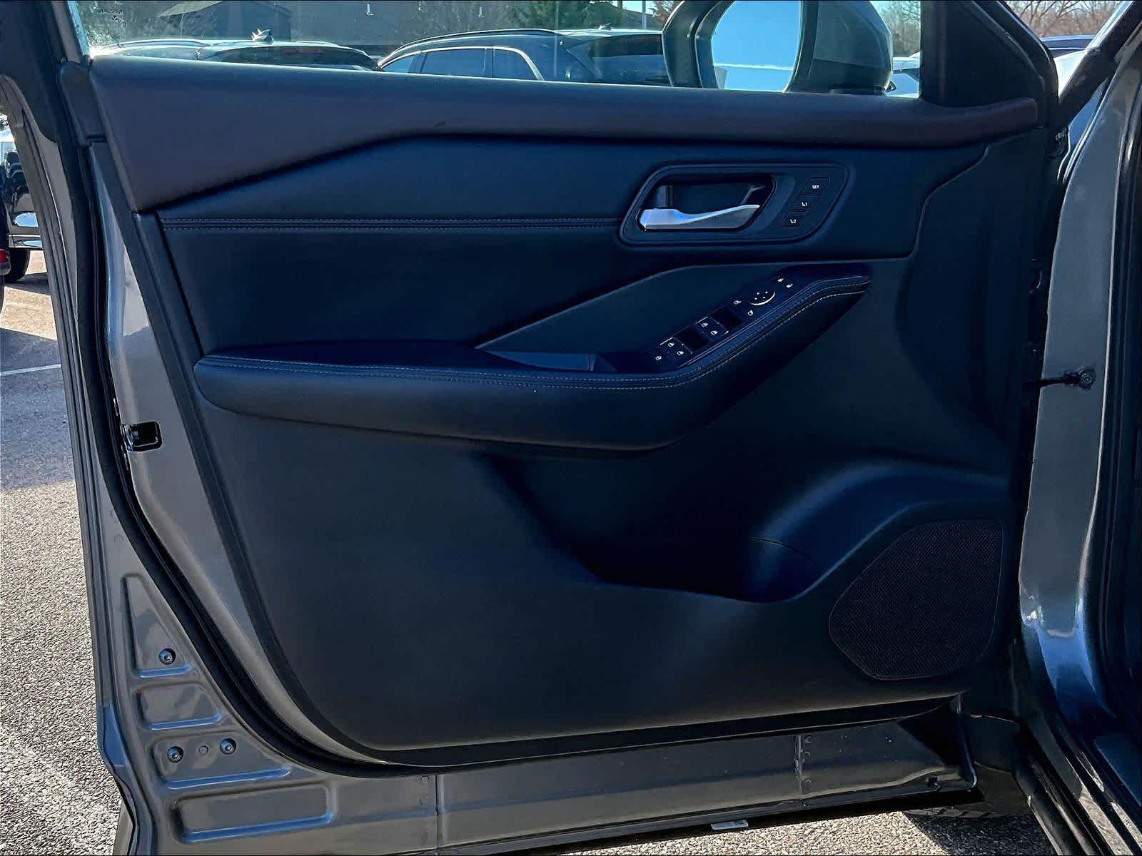 2023 Nissan Rogue SL - Photo 9