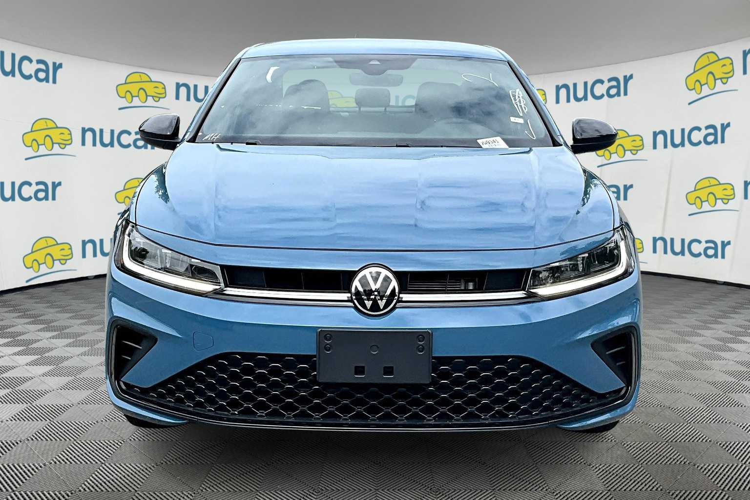 2025 Volkswagen Jetta Sport - Photo 3