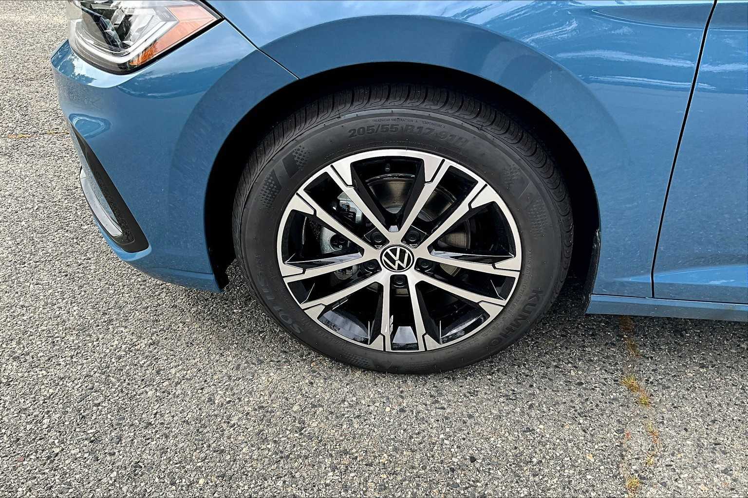 2025 Volkswagen Jetta Sport - Photo 8