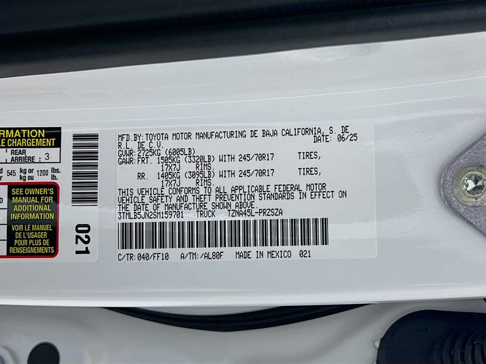 2025 Toyota Tacoma SR5 - Photo 19