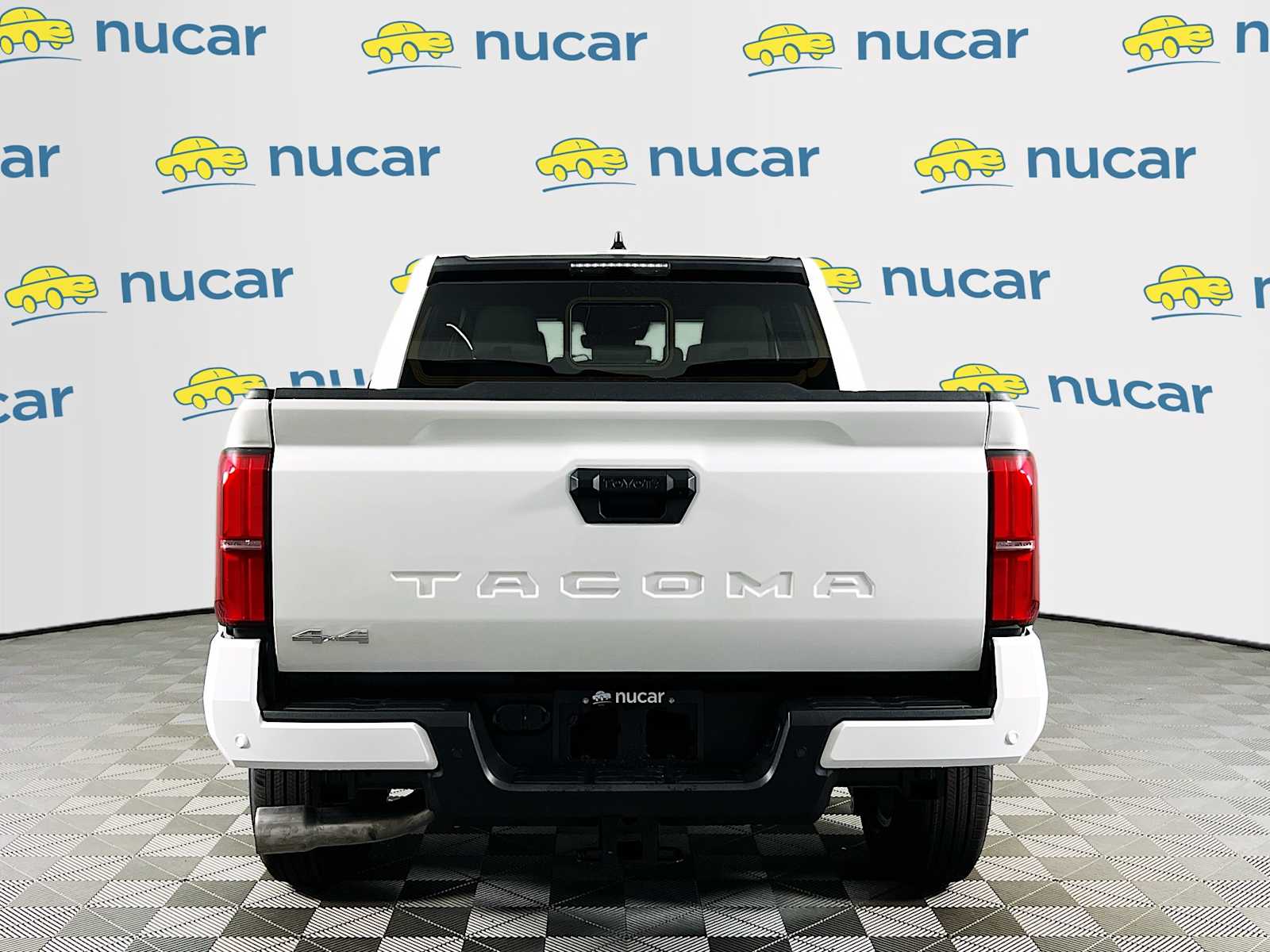 2025 Toyota Tacoma SR5 - Photo 5