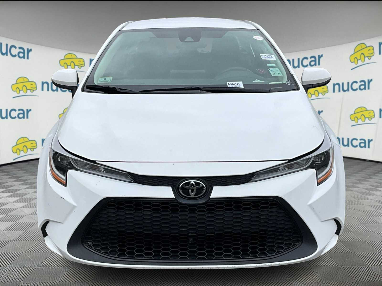 2022 Toyota Corolla LE - Photo 2