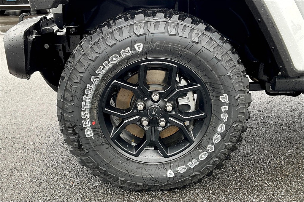 2025 Jeep Gladiator Willys - Photo 8