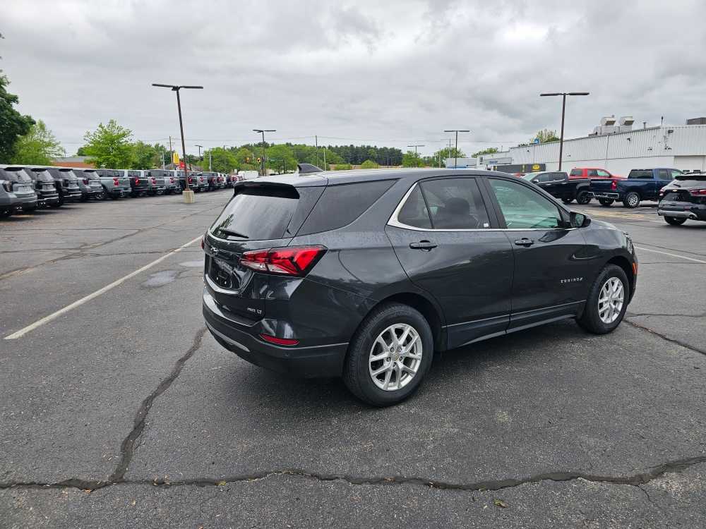 2022 Chevrolet Equinox LT - Photo 2