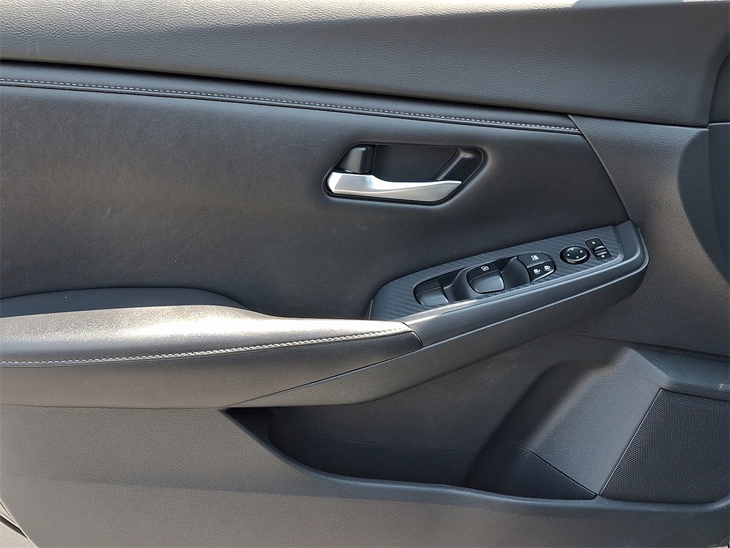 2020 Nissan Sentra SV - Photo 13