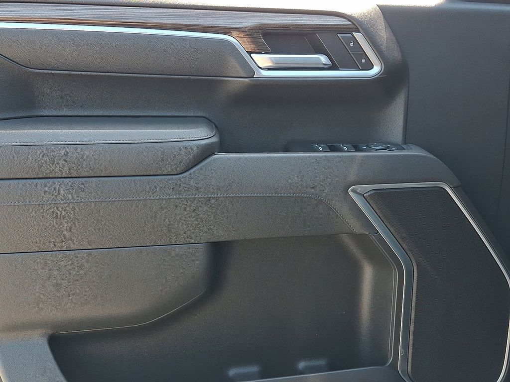 2026 Chevrolet Silverado 1500 RST - Photo 13