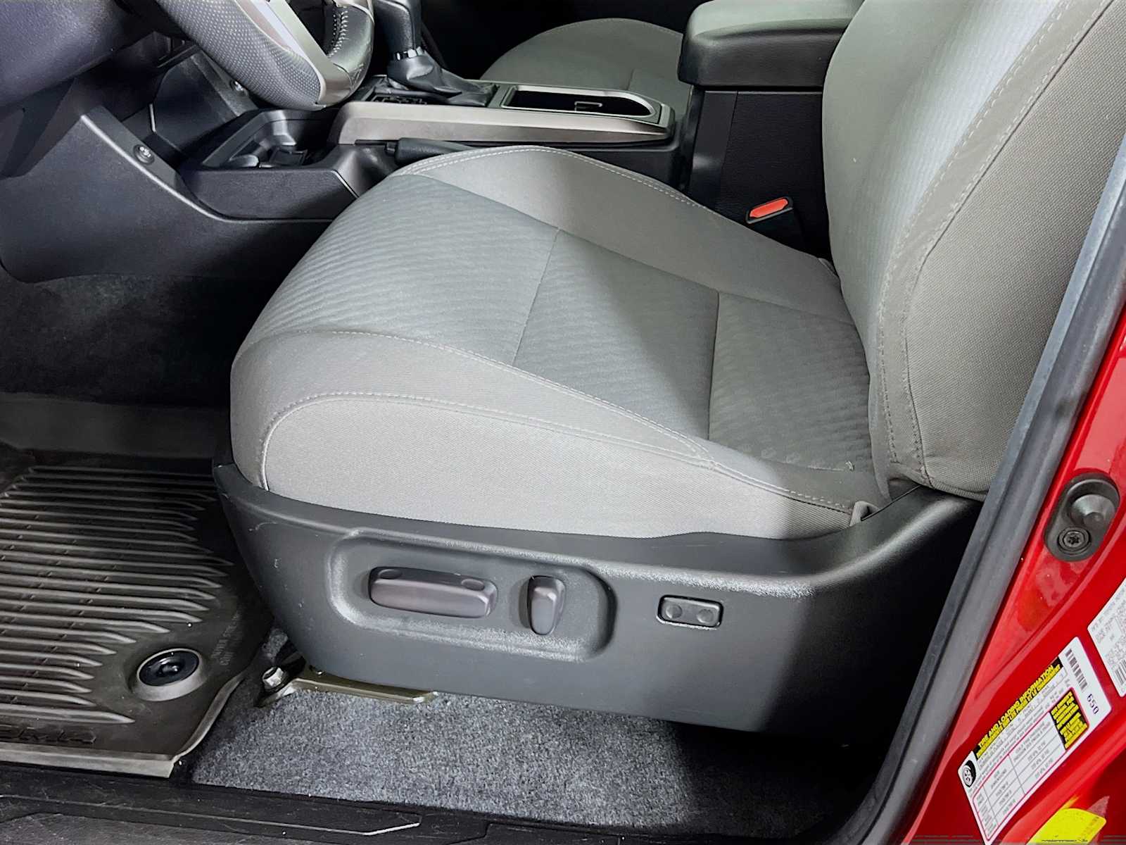 2022 Toyota Tacoma SR5 - Photo 19