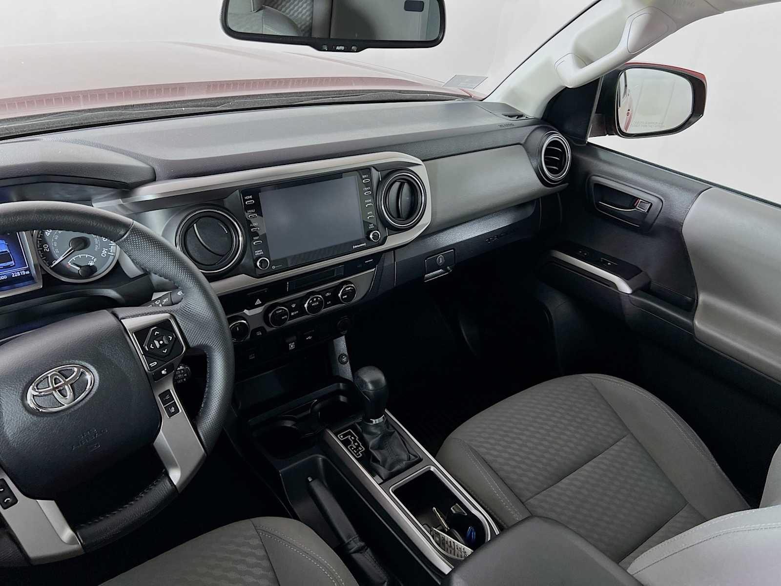 2022 Toyota Tacoma SR5 - Photo 22