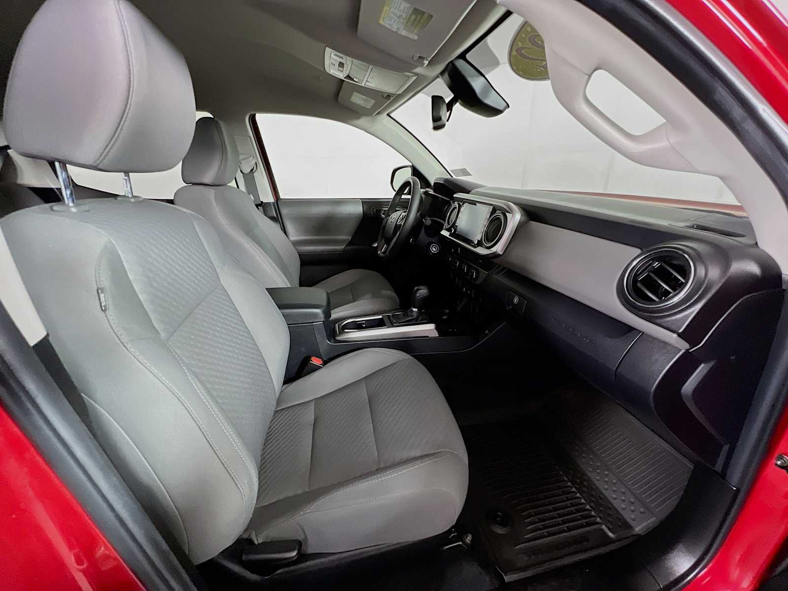 2022 Toyota Tacoma SR5 - Photo 26