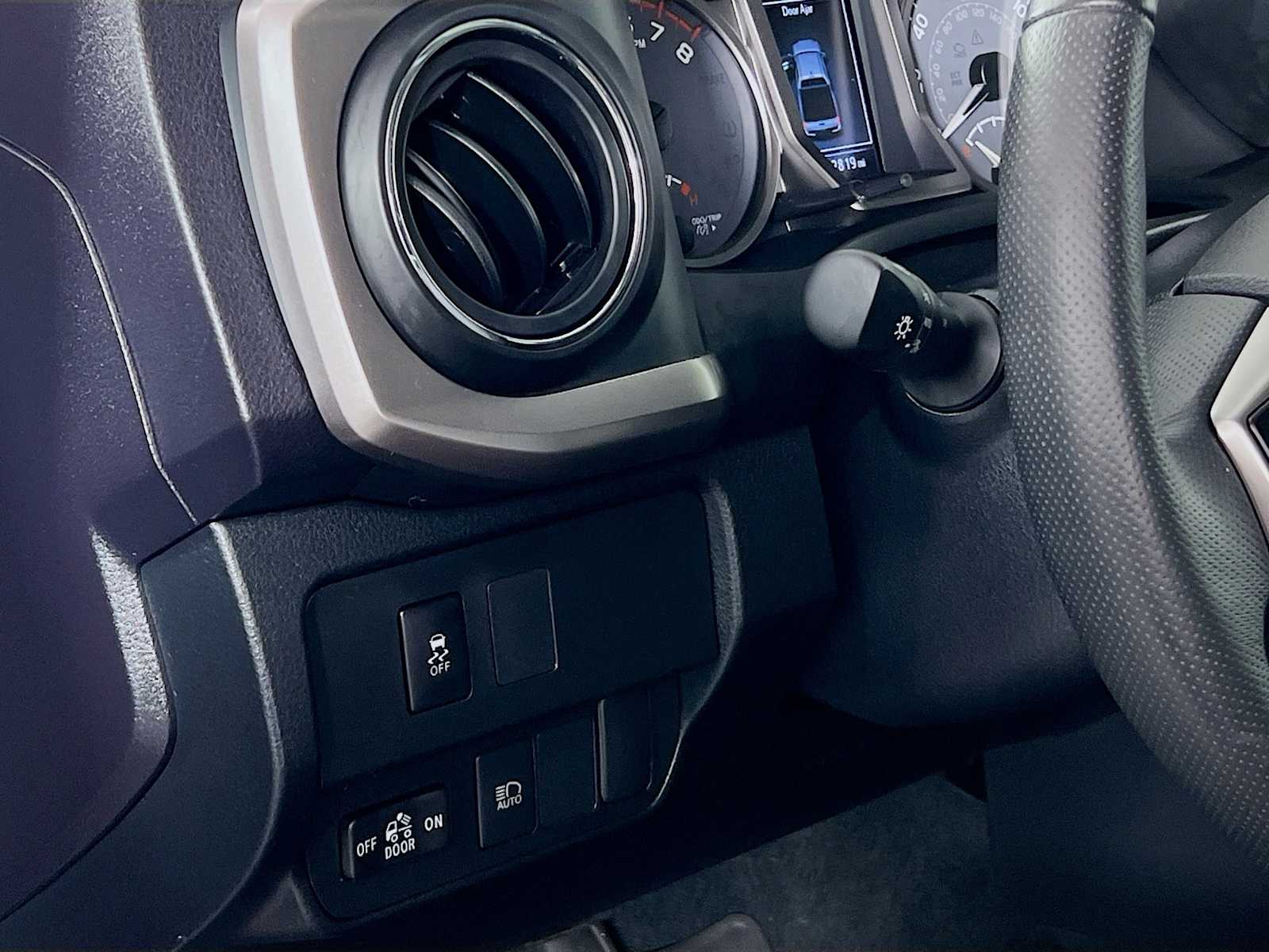 2022 Toyota Tacoma SR5 - Photo 10