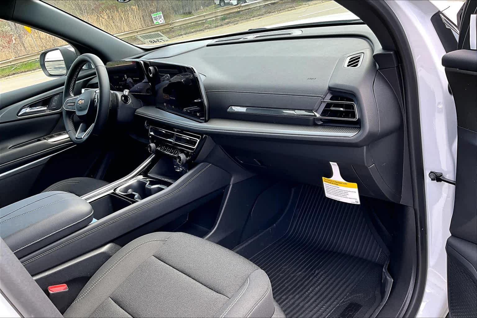 2025 Chevrolet Traverse AWD LT - Photo 10