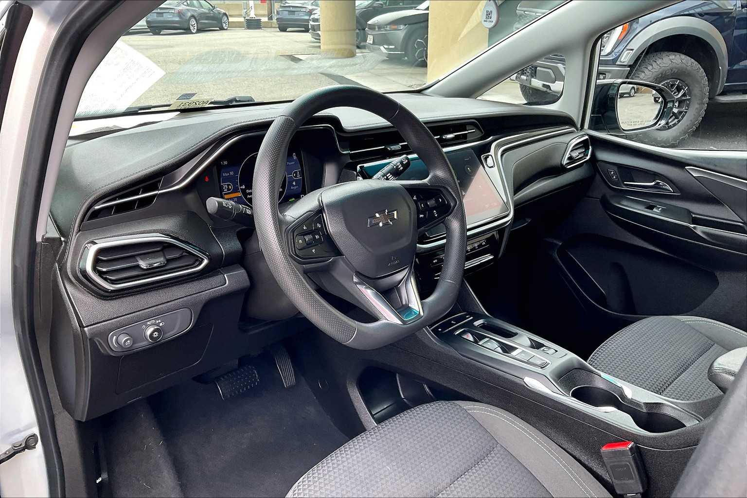 2023 Chevrolet Bolt EV 1LT - Photo 8