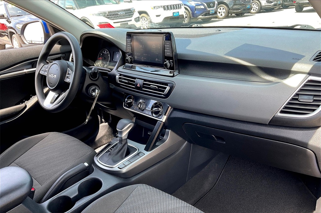 2022 Kia Seltos LX - Photo 14
