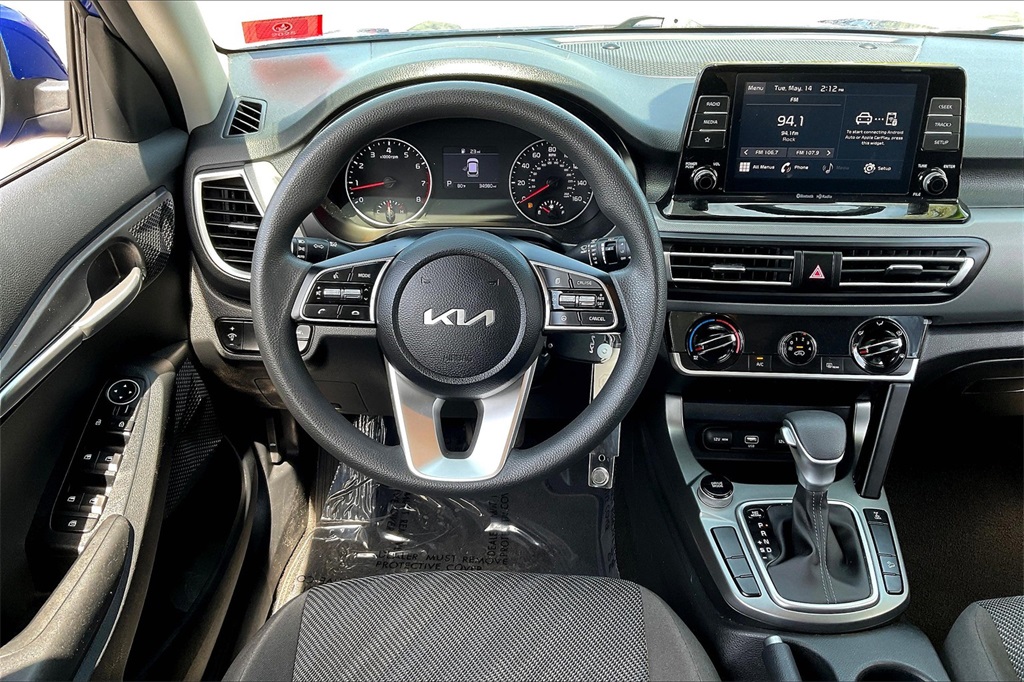 2022 Kia Seltos LX - Photo 17