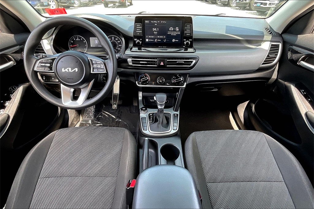 2022 Kia Seltos LX - Photo 21