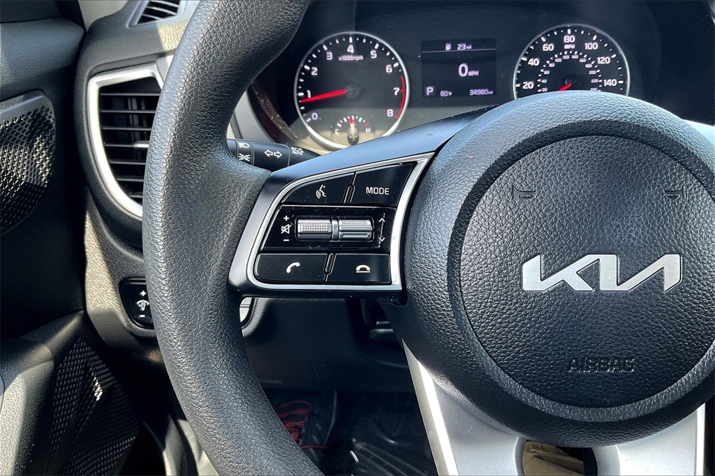 2022 Kia Seltos LX - Photo 22