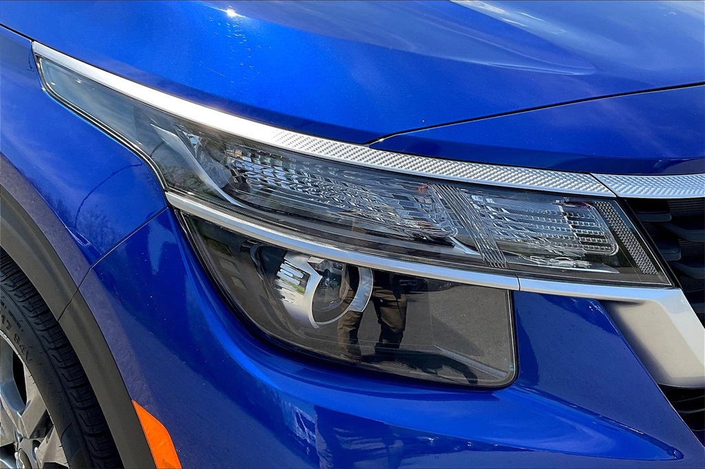 2022 Kia Seltos LX - Photo 29