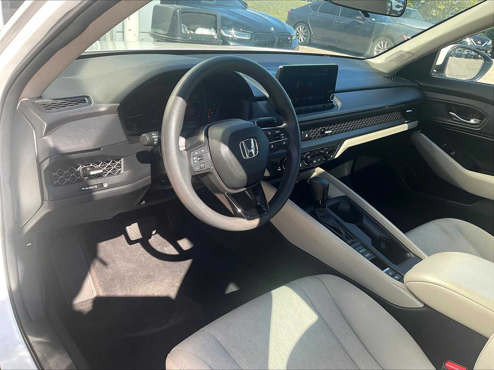 2023 Honda Accord EX - Photo 8