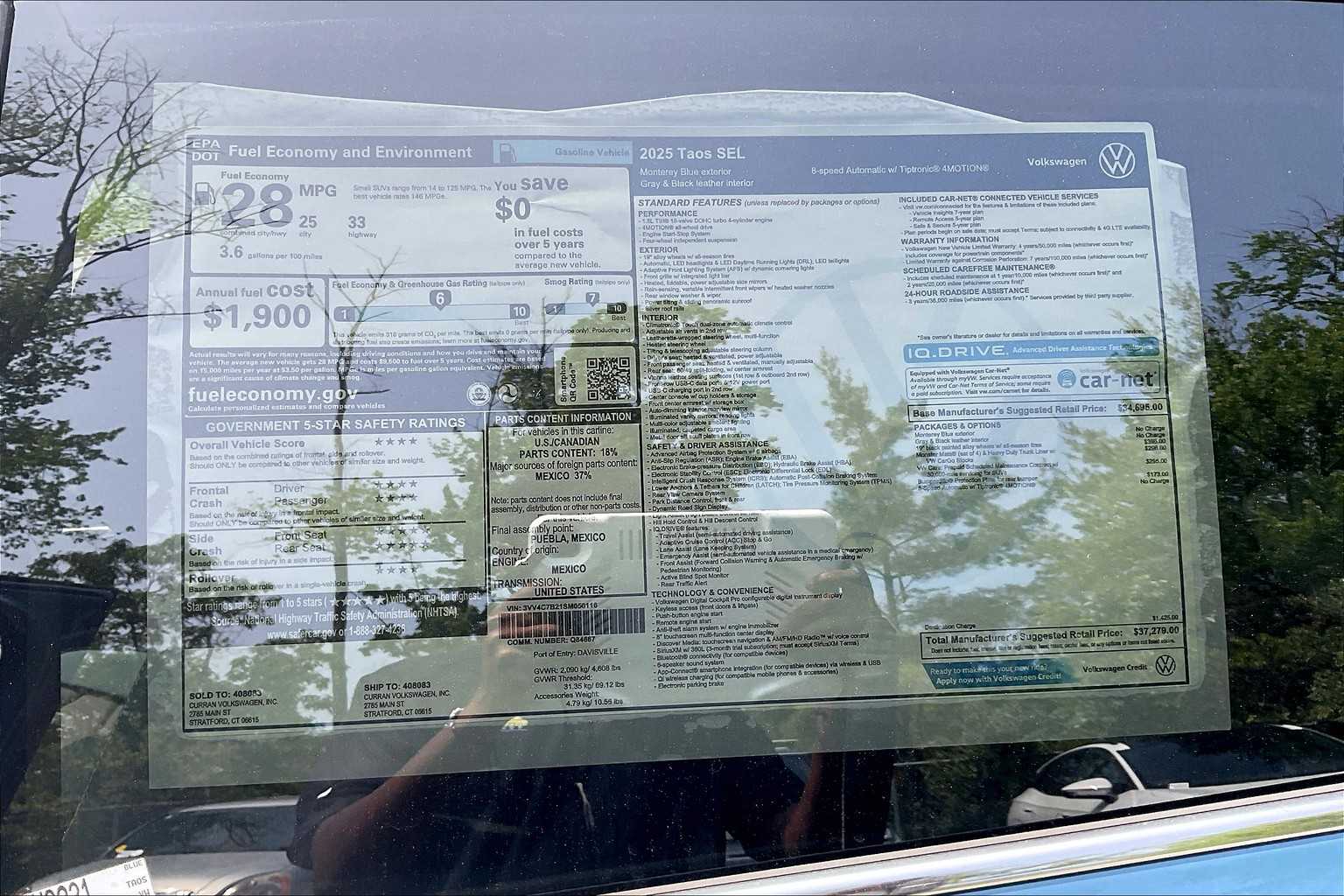 2025 Volkswagen Taos SEL - Photo 18