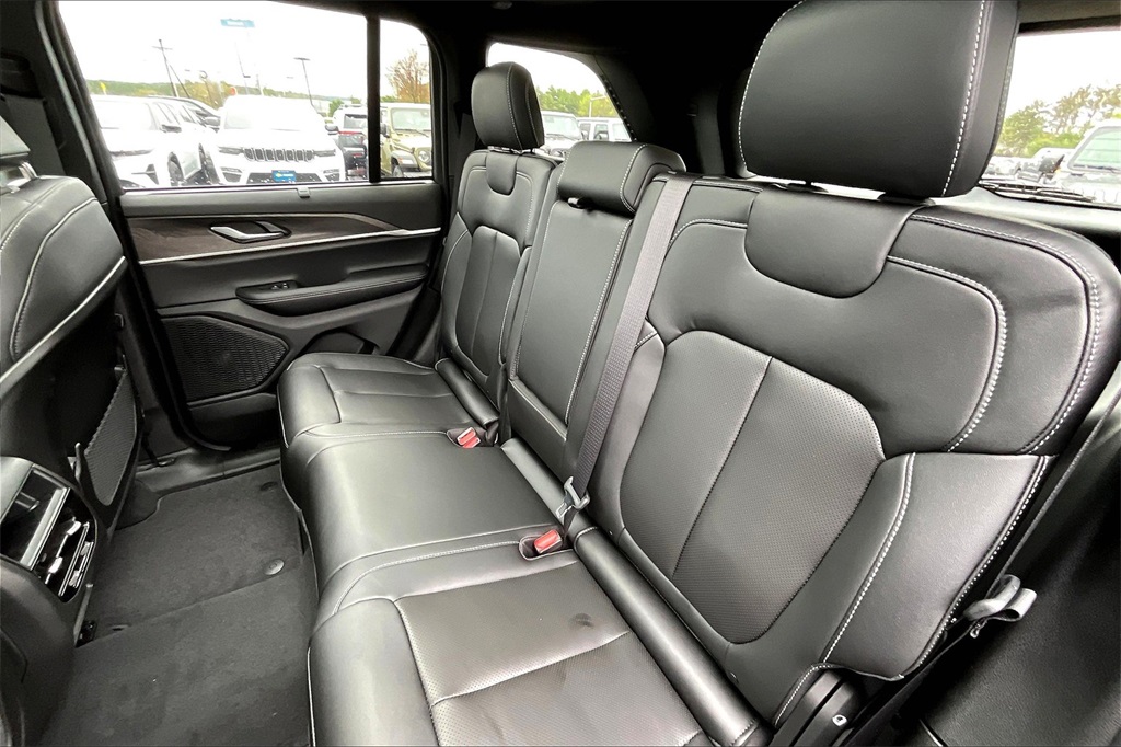 2025 Jeep Grand Cherokee Limited - Photo 15