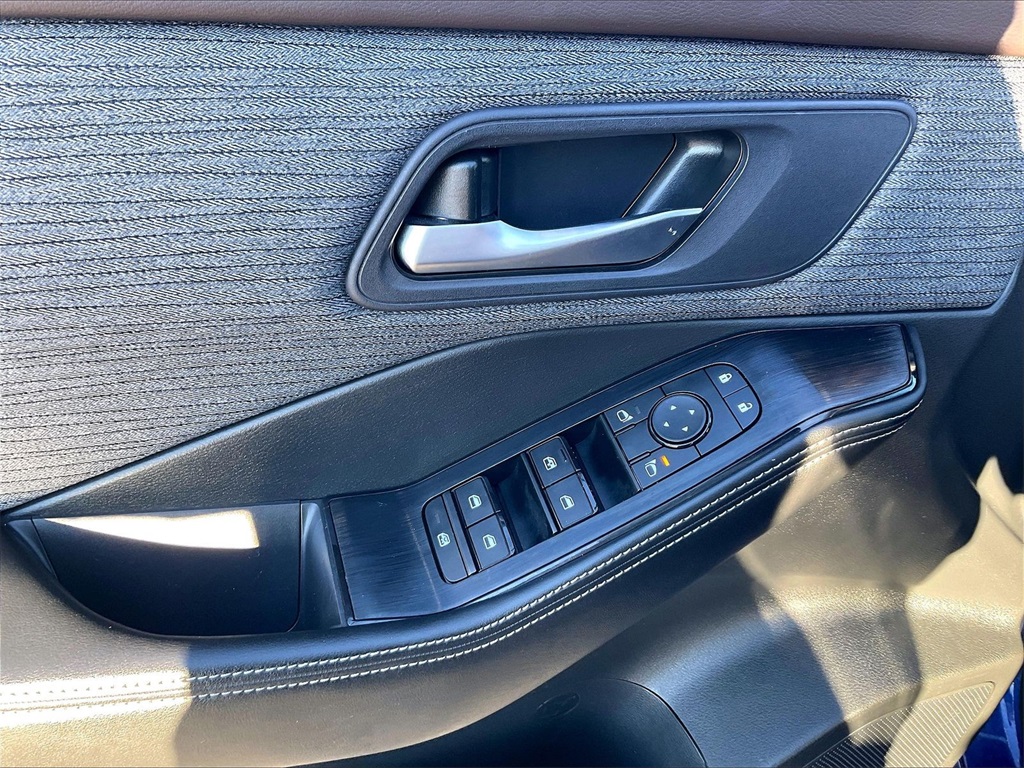 2023 Nissan Rogue SV - Photo 37