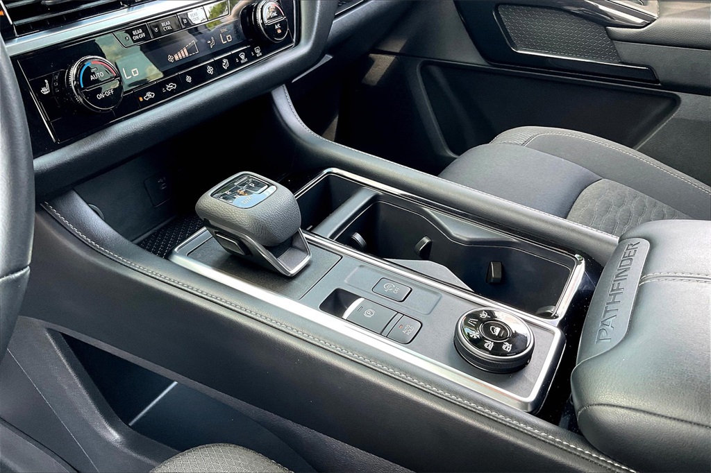 2023 Nissan Pathfinder SV - Photo 20