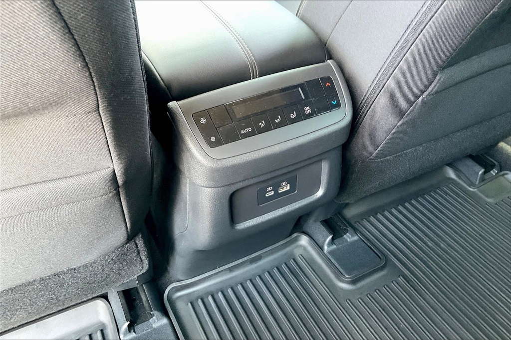 2023 Nissan Pathfinder SV - Photo 27
