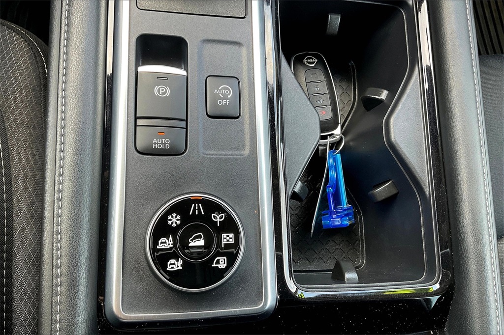2023 Nissan Pathfinder SV - Photo 34