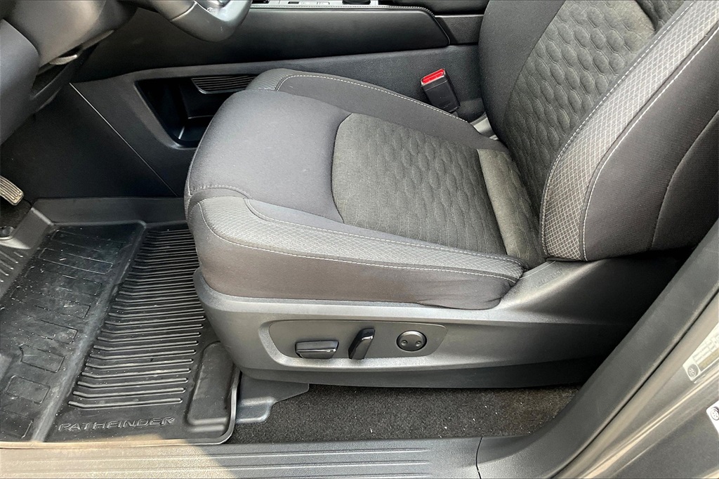 2023 Nissan Pathfinder SV - Photo 35