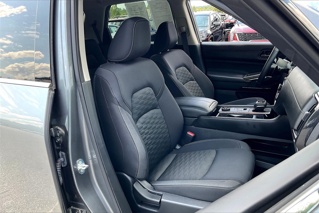 2023 Nissan Pathfinder SV - Photo 10
