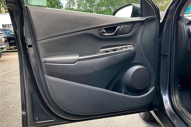 2023 Hyundai Kona SEL - Photo 18