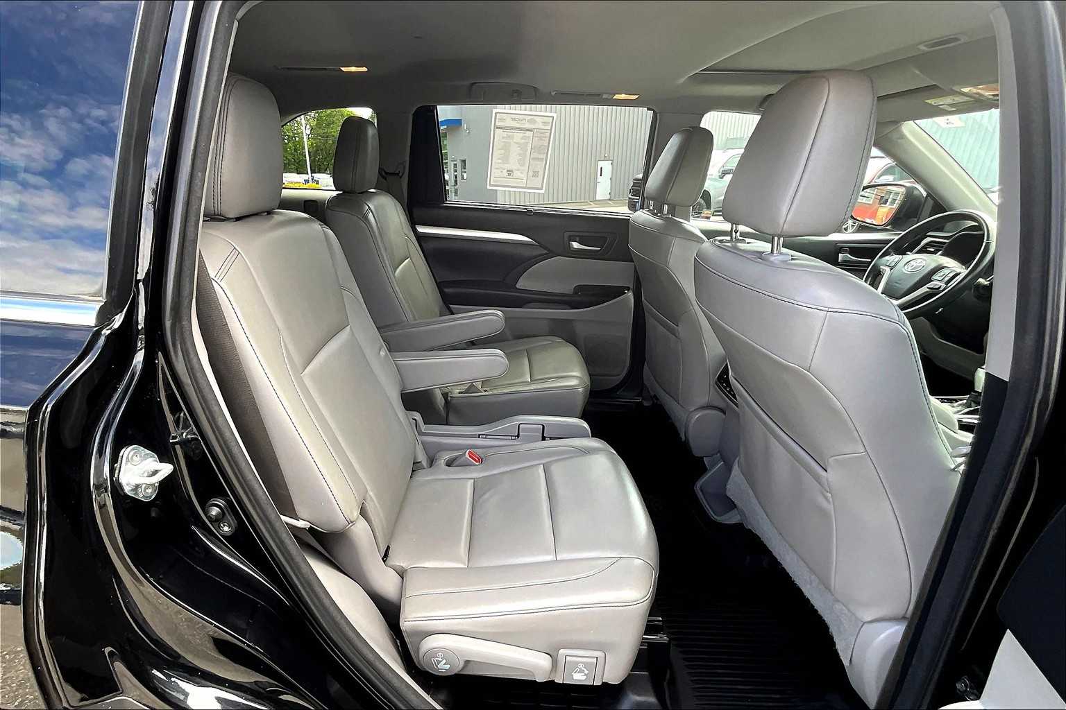 2018 Toyota Highlander XLE - Photo 16