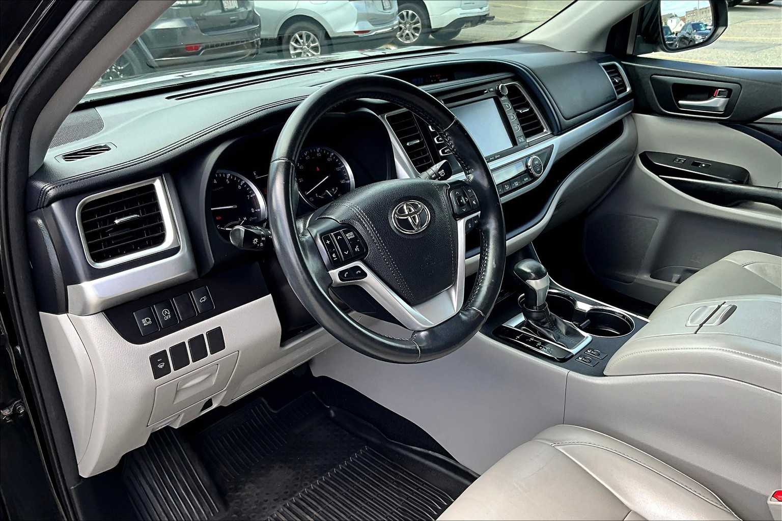 2018 Toyota Highlander XLE - Photo 8