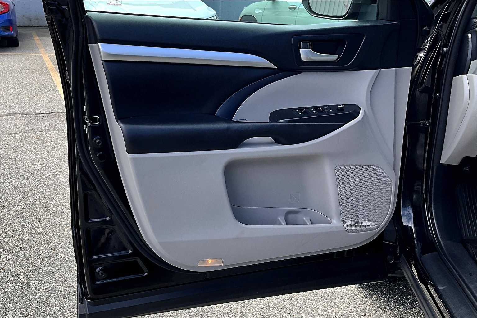 2018 Toyota Highlander XLE - Photo 9