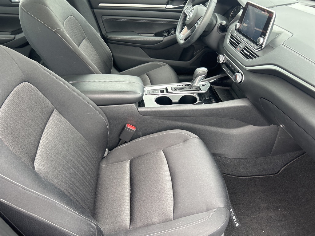 2021 Nissan Altima 2.5 SV - Photo 9