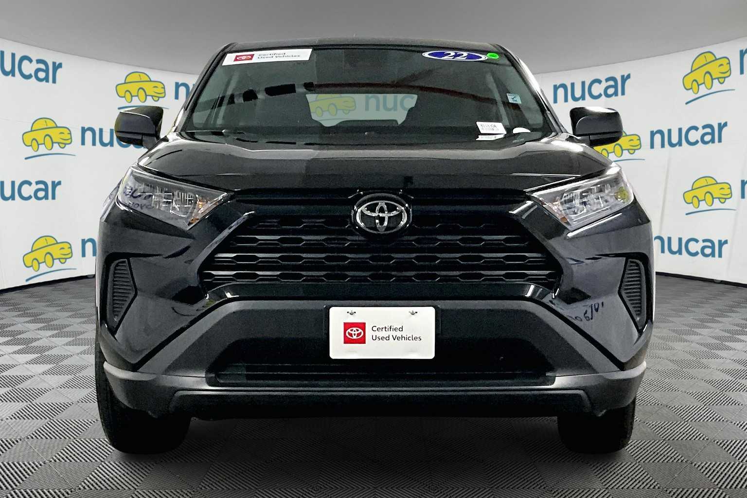 2022 Toyota RAV4 LE - Photo 2