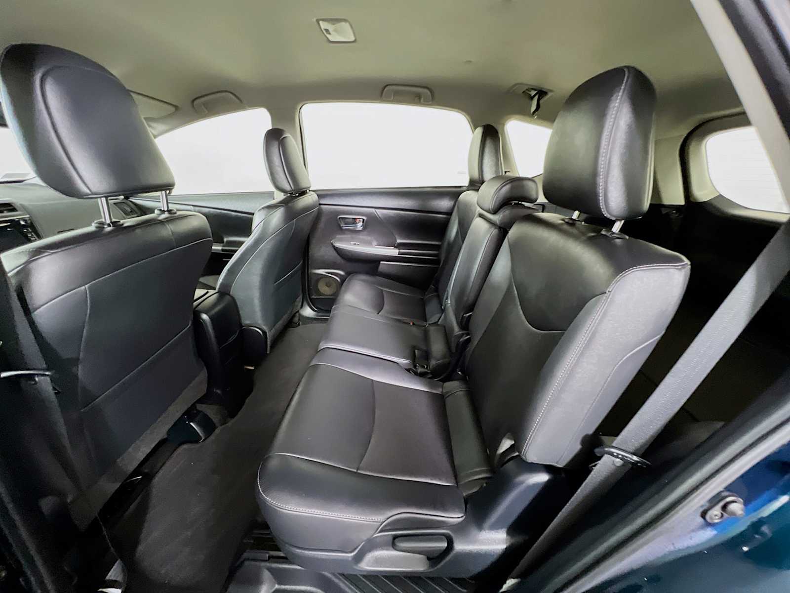 2017 Toyota Prius V Four - Photo 24