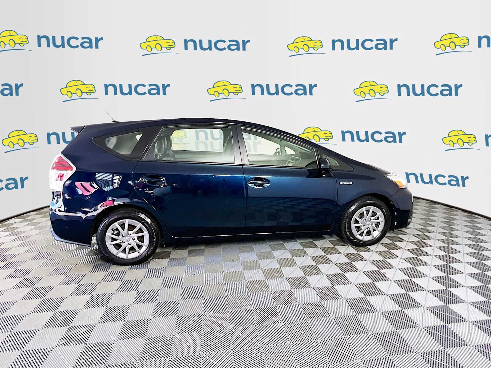 2017 Toyota Prius V Four - Photo 8