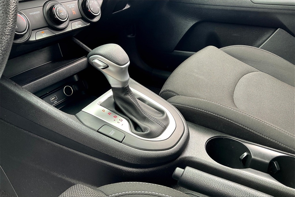 2023 Kia Forte LXS - Photo 19