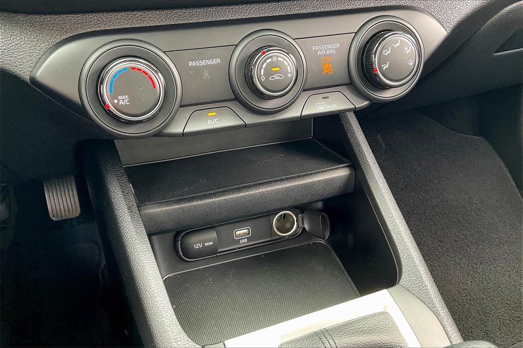 2023 Kia Forte LXS - Photo 24